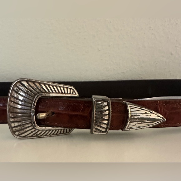 Vintage Western Genuine Alligator Brown Belt with Silver Tone Belt Buckle - M-L - Picture 2 of 7